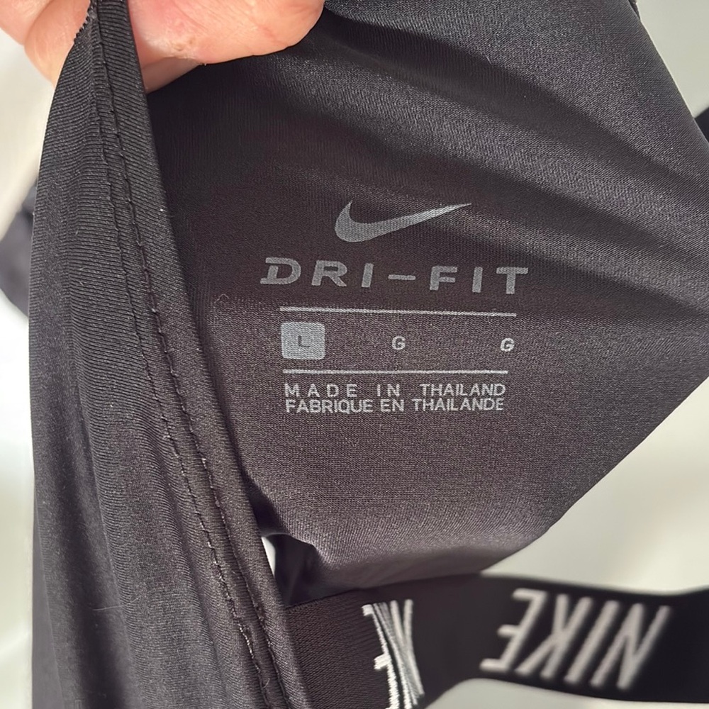 Nike Black Tank Top - Picture 4 of 5